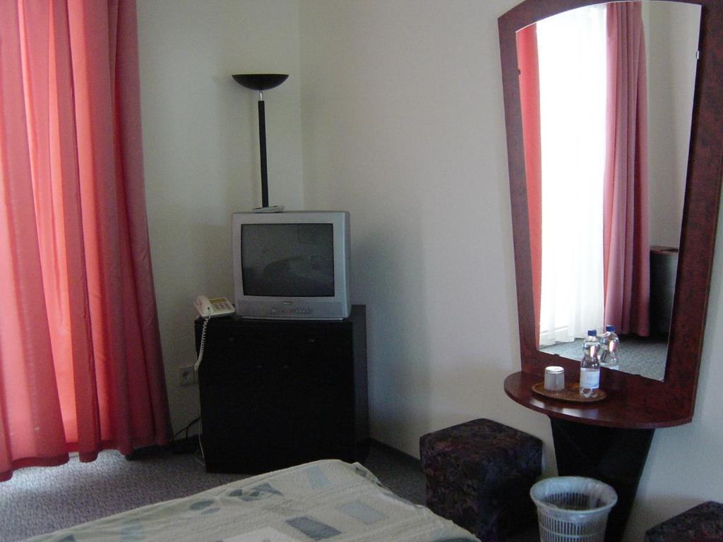 Belle Fleur Panzio Bed & Breakfast บูดาเปสต์ ภายนอก รูปภาพ