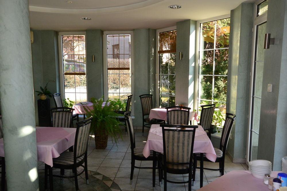 Belle Fleur Panzio Bed & Breakfast บูดาเปสต์ ภายนอก รูปภาพ