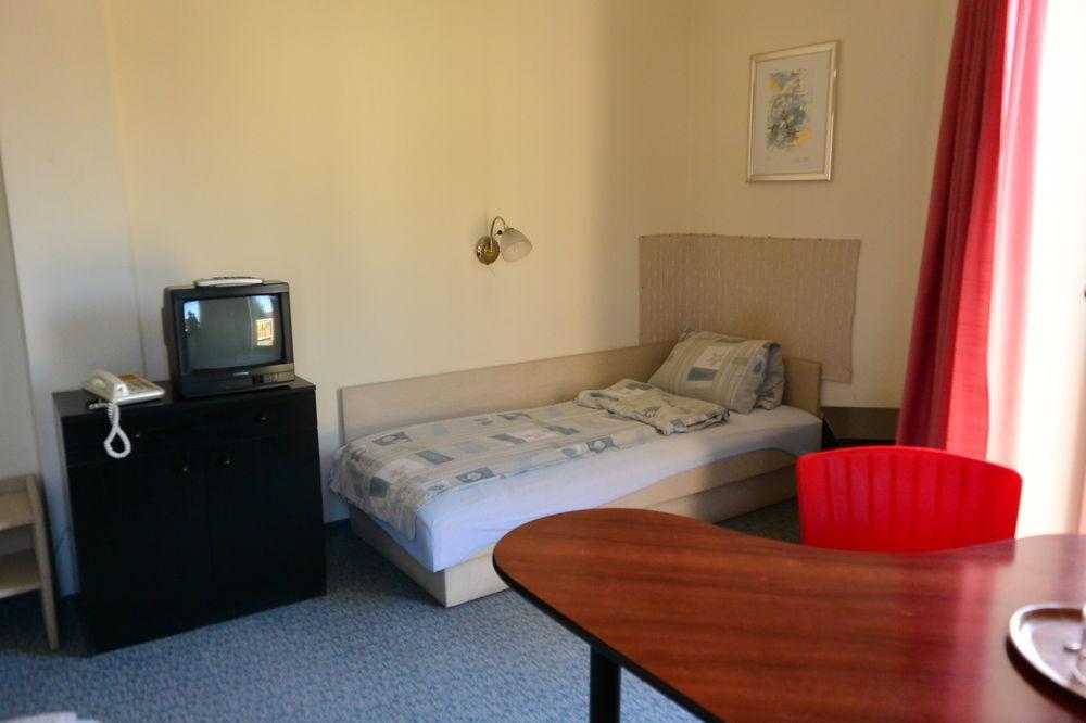 Belle Fleur Panzio Bed & Breakfast บูดาเปสต์ ภายนอก รูปภาพ