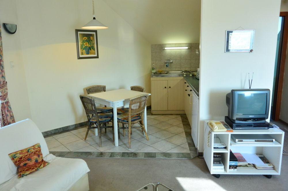 Belle Fleur Panzio Bed & Breakfast บูดาเปสต์ ภายนอก รูปภาพ